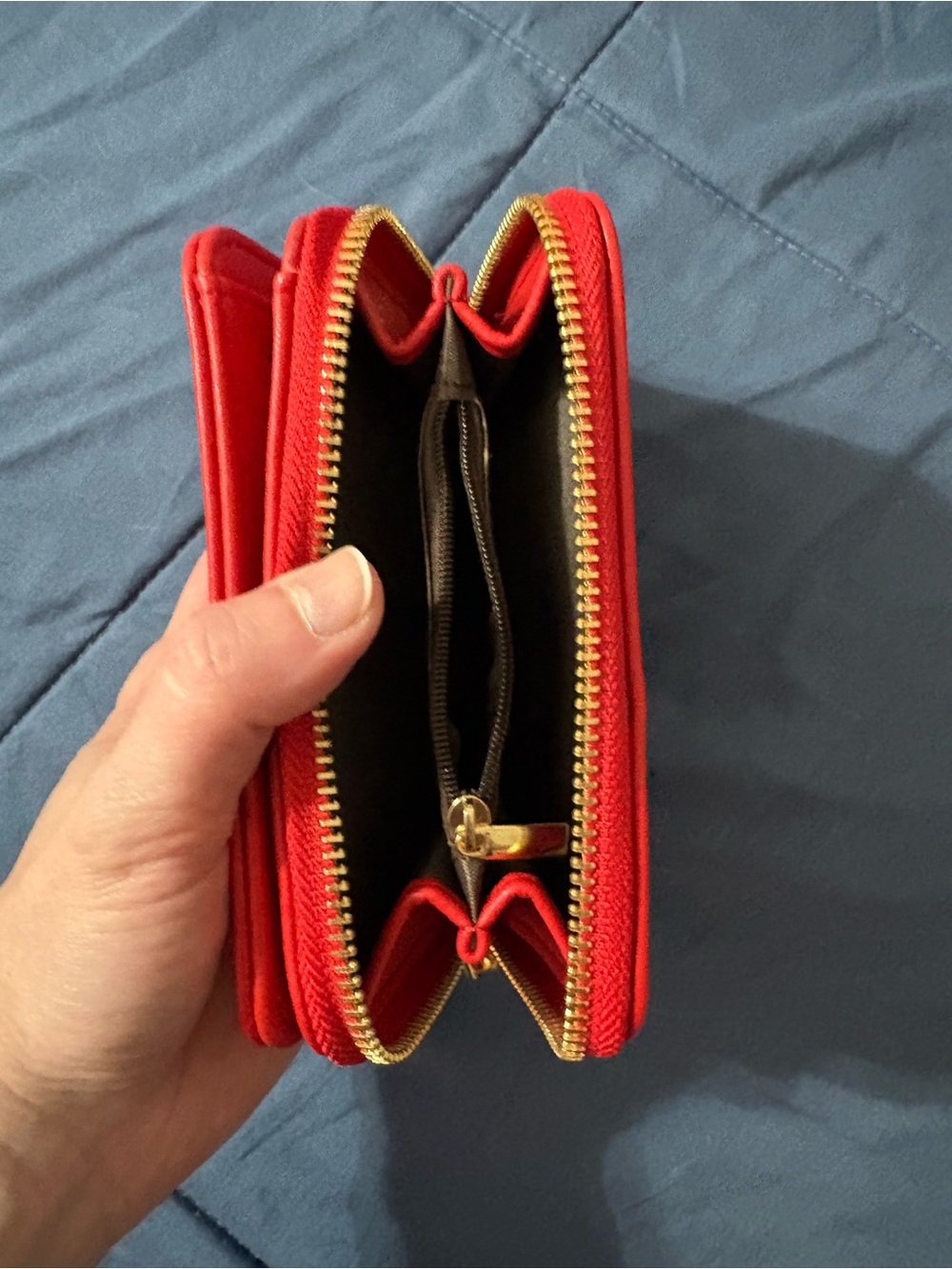 Compact Red Zip Card Wallet - Picture 4 of 4